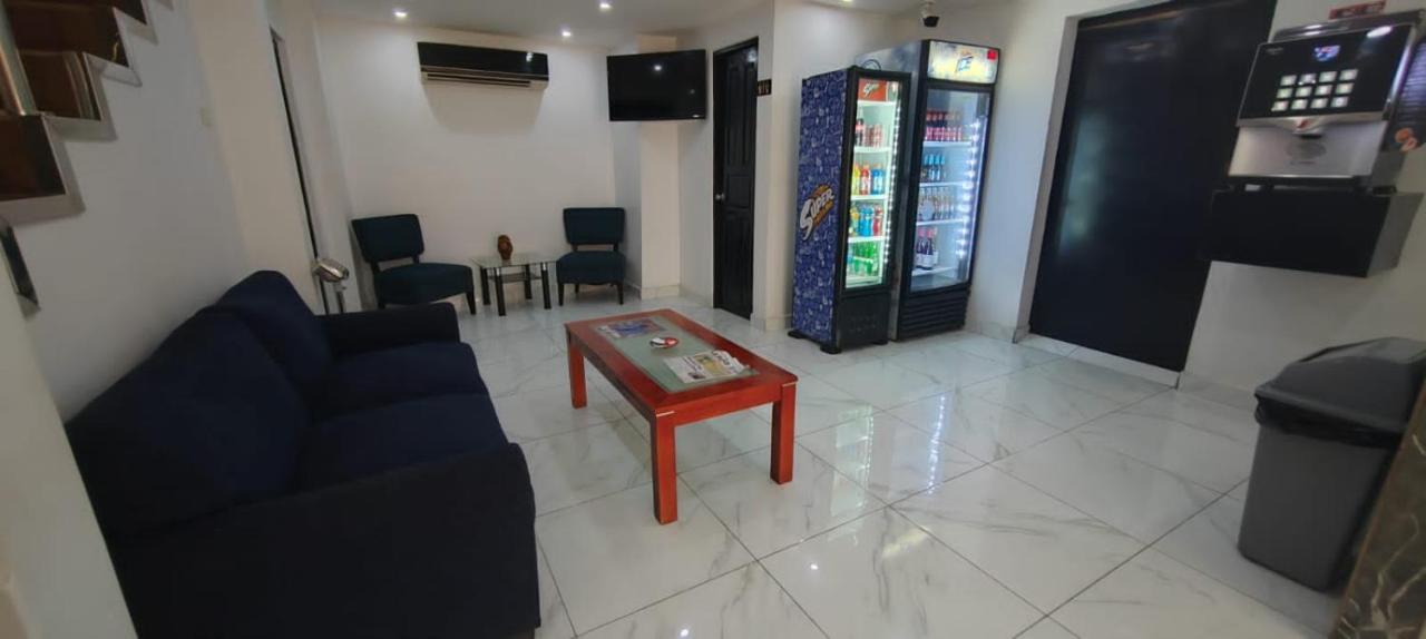 La Cubana Hotel & Suites Colon Ngoại thất bức ảnh