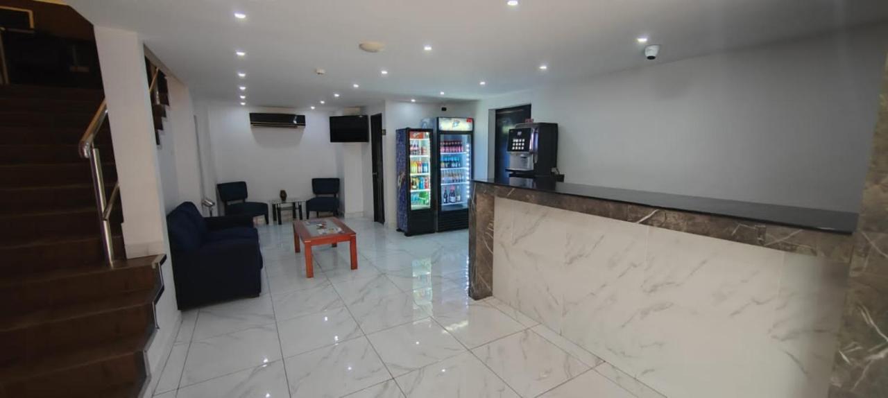 La Cubana Hotel & Suites Colon Ngoại thất bức ảnh
