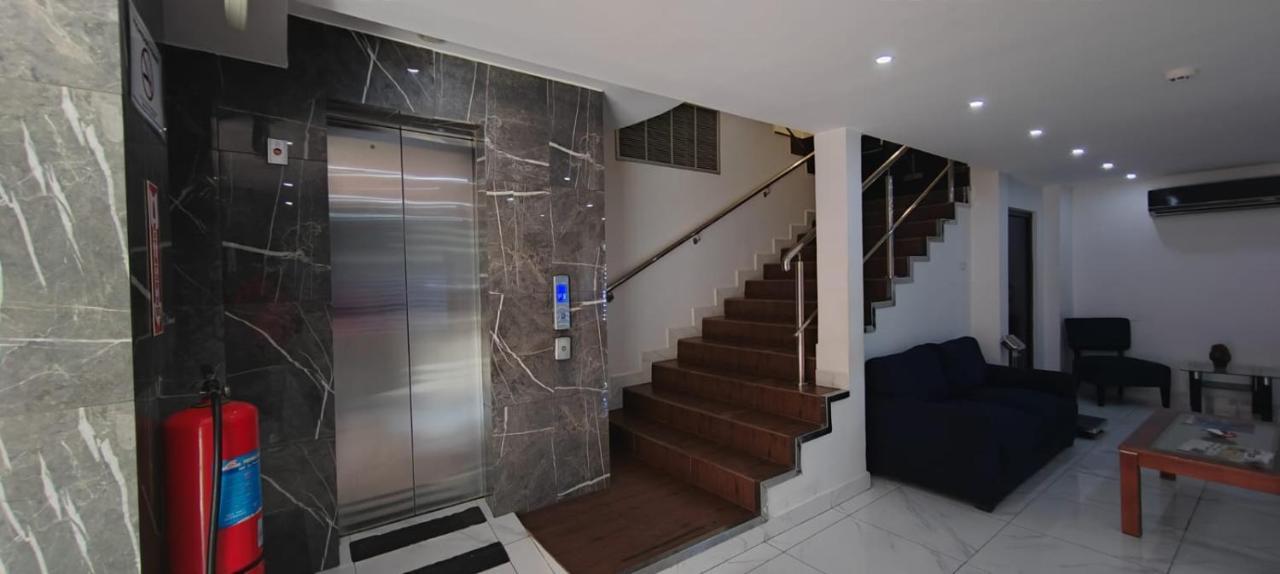 La Cubana Hotel & Suites Colon Ngoại thất bức ảnh