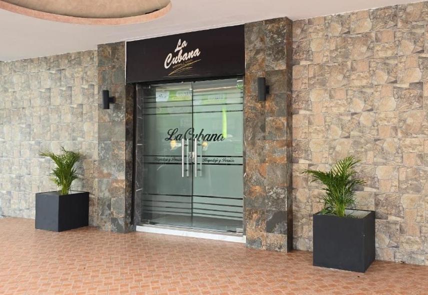 La Cubana Hotel & Suites Colon Ngoại thất bức ảnh