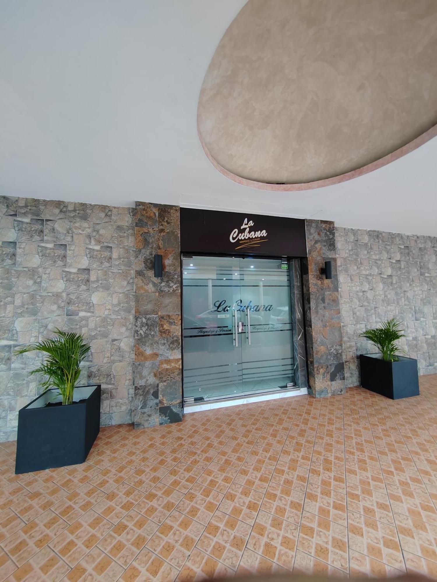 La Cubana Hotel & Suites Colon Ngoại thất bức ảnh