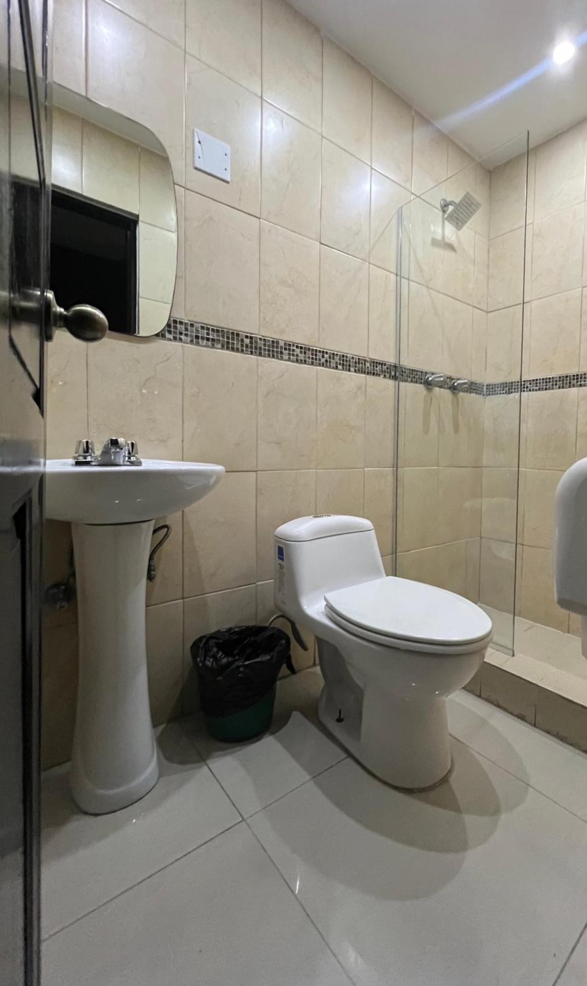 La Cubana Hotel & Suites Colon Ngoại thất bức ảnh