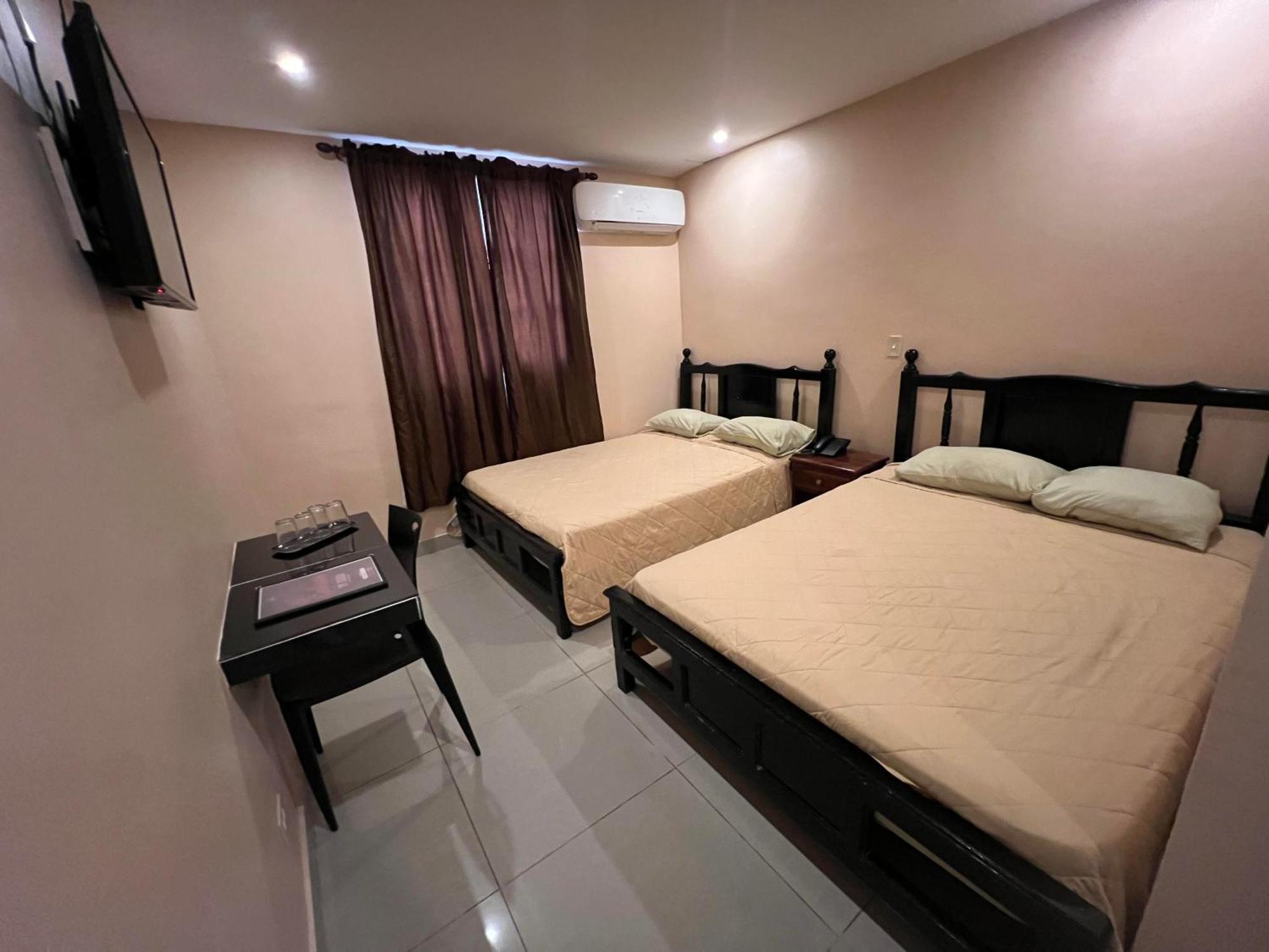 La Cubana Hotel & Suites Colon Ngoại thất bức ảnh